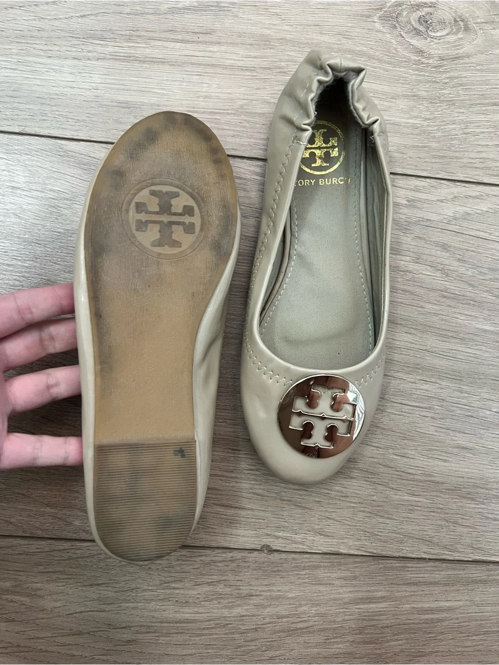 Tory Burch Minnie Ballet flats in Beige